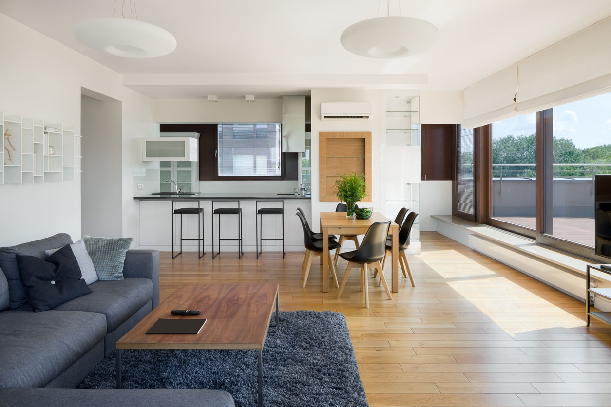 As life progresses, so do our housing needs. For those at the stage of downsizing, the prospect of parting with a family home often involves a mix of nostalgia and practical considerations. However, the transition need not be daunting. In fact, there are strategic approaches to ensure downsizers can keep the essence of the space