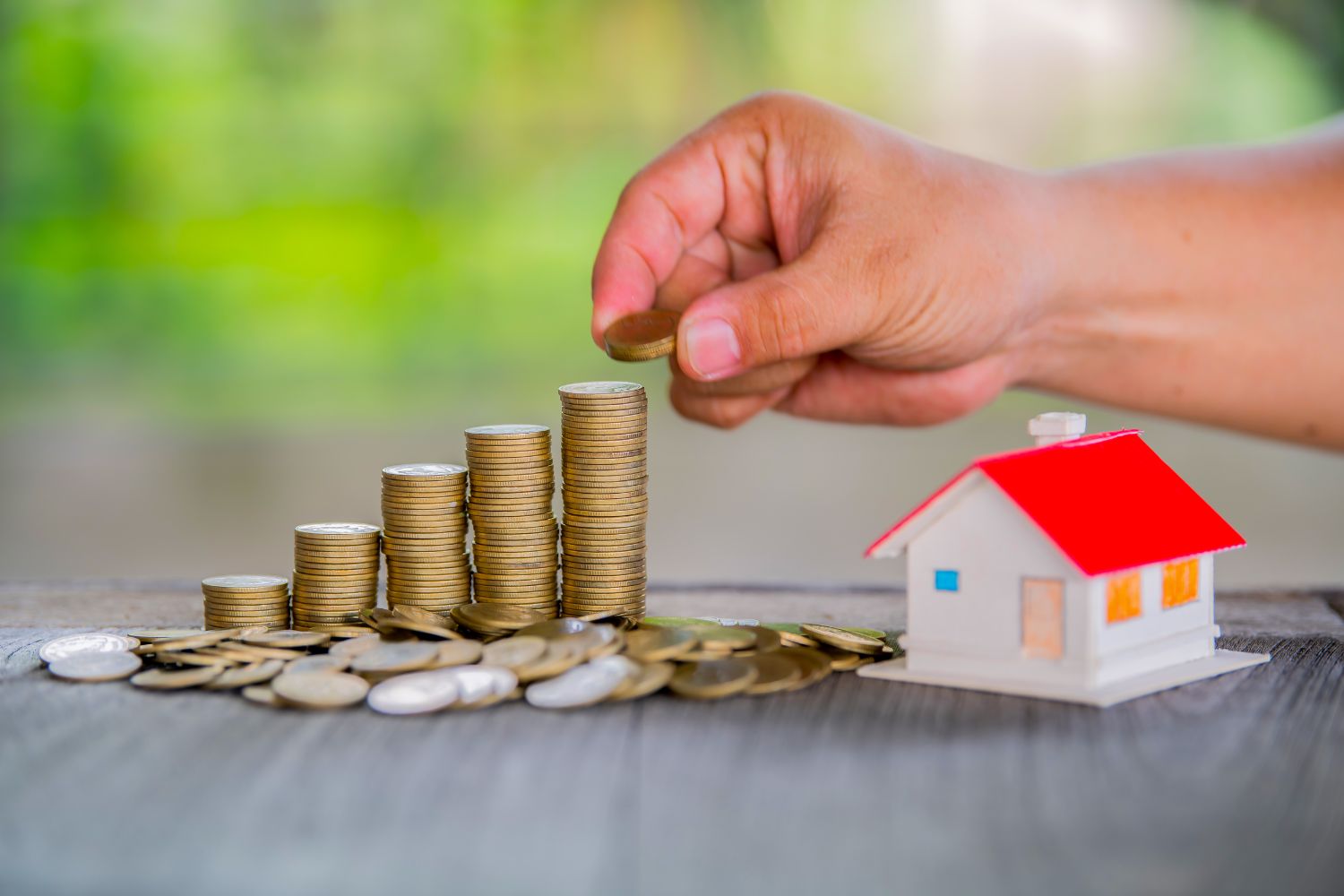Sorting your finances: A practical guide to buying your own home Sorting your finances: A practical guide to buying your own home
